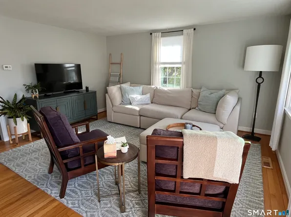 13 Boxwood Ln #13, Glastonbury, CT 06033