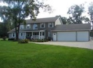 21313 River Rd N, Cordova, IL 61242