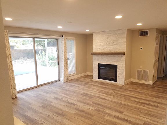 5th image of 4465 Beacon Dr