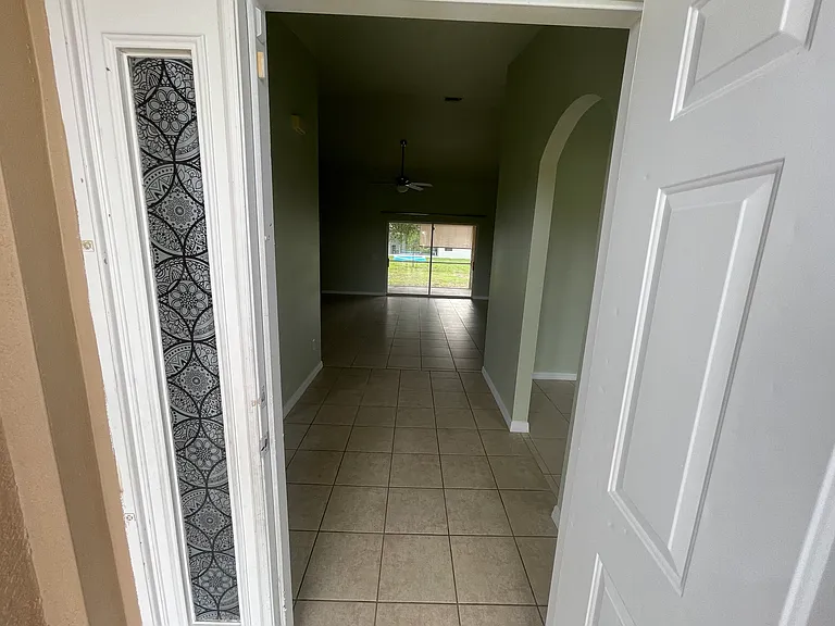 1637 NW 6th Pl — Photo 29