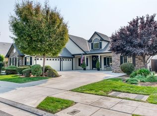 548 W Loyola Ave, Clovis, CA
