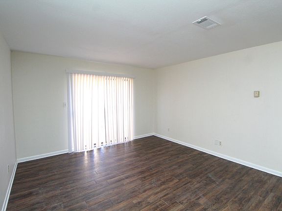 3rd image of 5207 Charbar Dr APT B