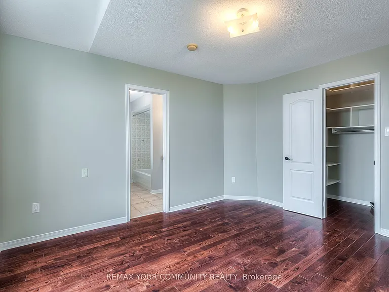 222 Kayla Cres #UPPER — Photo 16