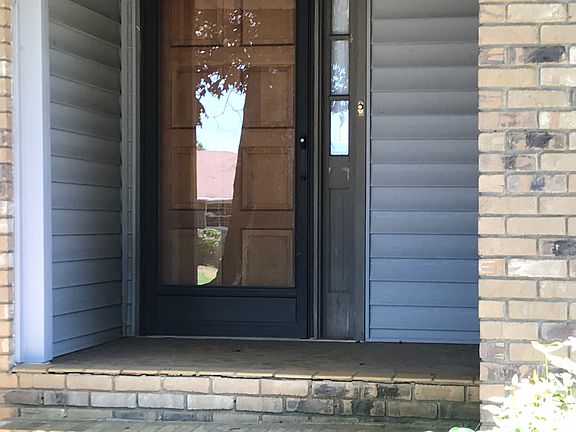 2nd image of 3750 Kensington Dr