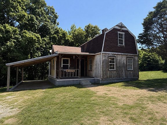 2nd image of 374 State Line Rd
