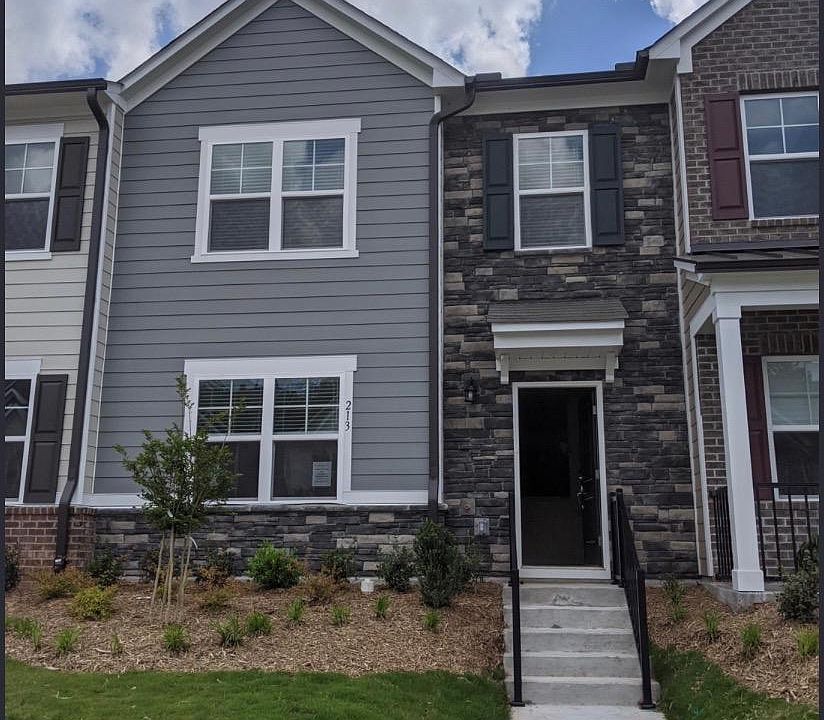 1st image of 213 Eagleson St