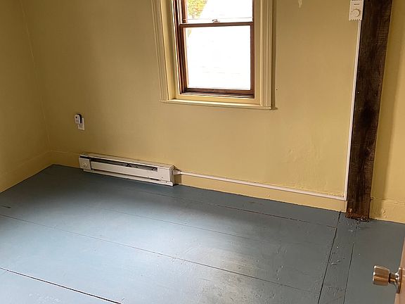 5th image of 67 Salem End Rd #2