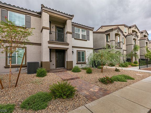 2nd image of 635 Bellus Pl