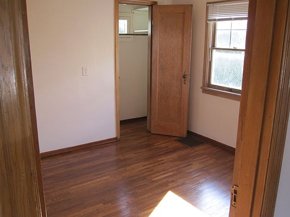 4th image of 602 S 8th Ave #1