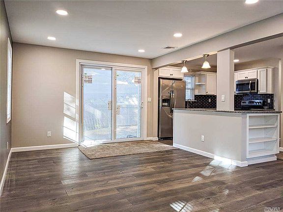3rd image of 9 Park St