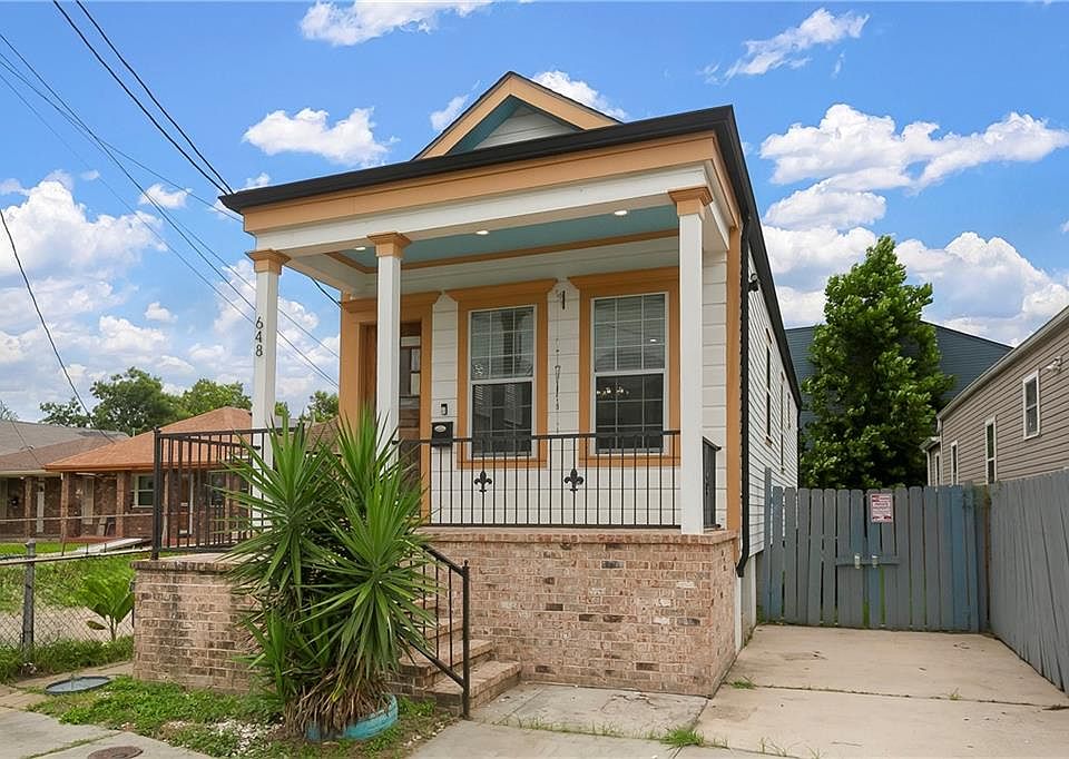 1st image of 648 S Gayoso St