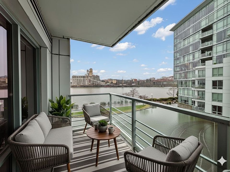 1st image of 1310 NW Naito Pkwy Unit 306