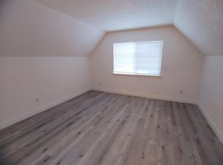 6621 Center View Dr, Pollock Pines, CA 95726
