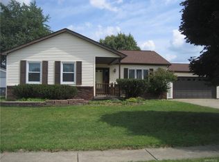 275 Summit Ave, West Seneca, NY 14224