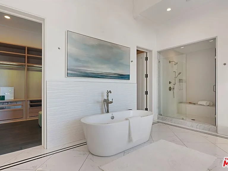 8 Beverly Ridge Ter — Photo 34