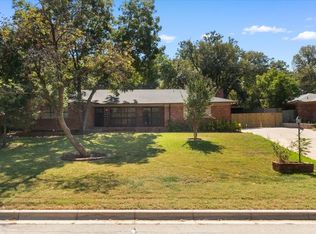 6000 Monterrey Dr, Fort Worth, TX 76112