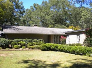 111 Overbrook Dr, Greenwood, SC 29649