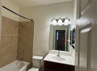 8855 NW 102nd Pl, Doral, FL 33178
