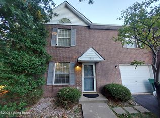 4536 Meadowlark Manor Ln, Louisville, KY 40245