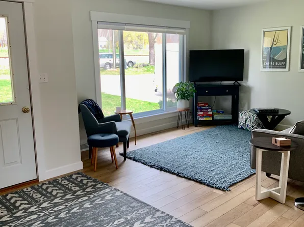 272 River Rd, Traverse City, MI 49686