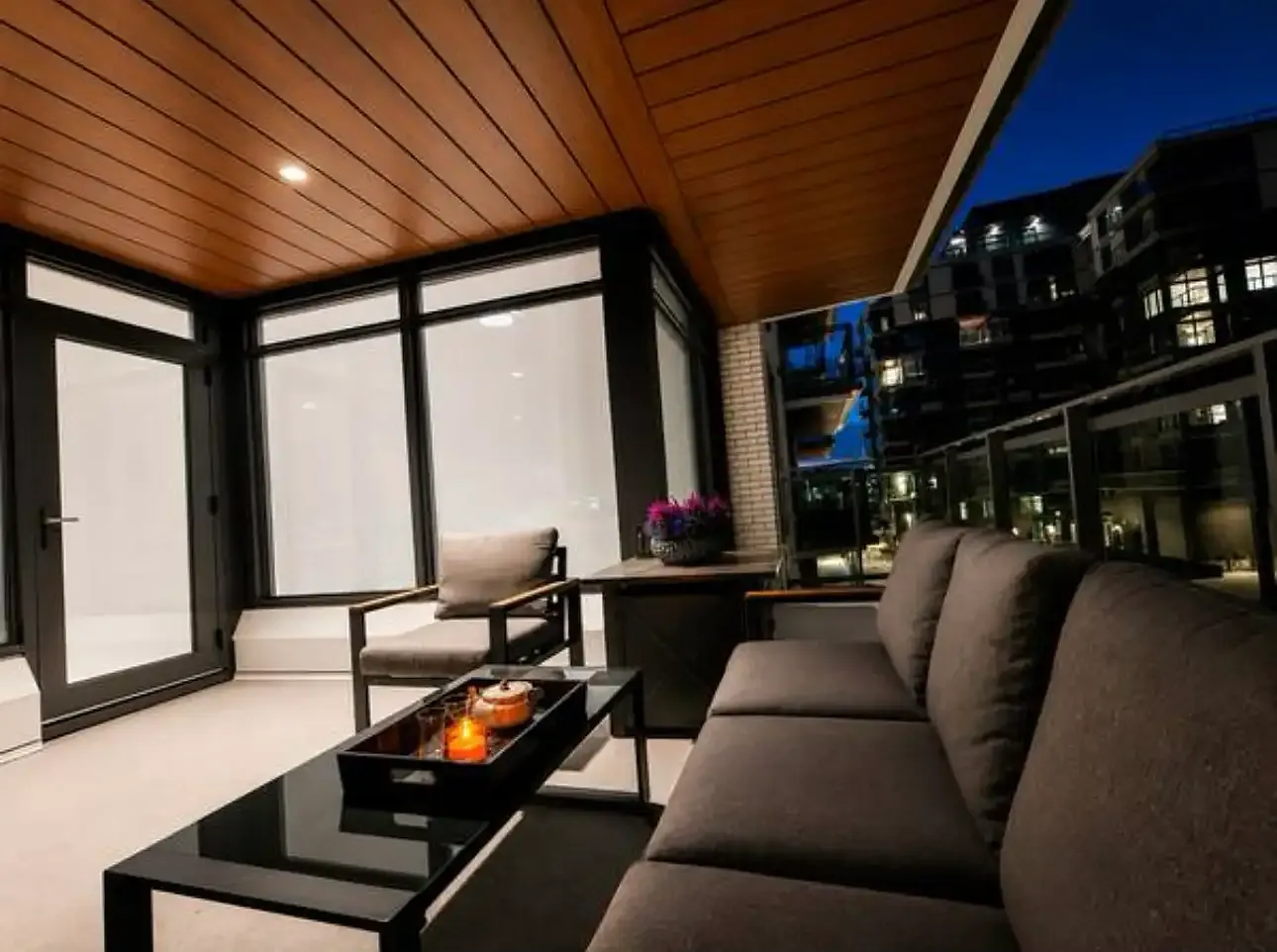 1 bed, 830 sqft, $3,995 — Photo 2