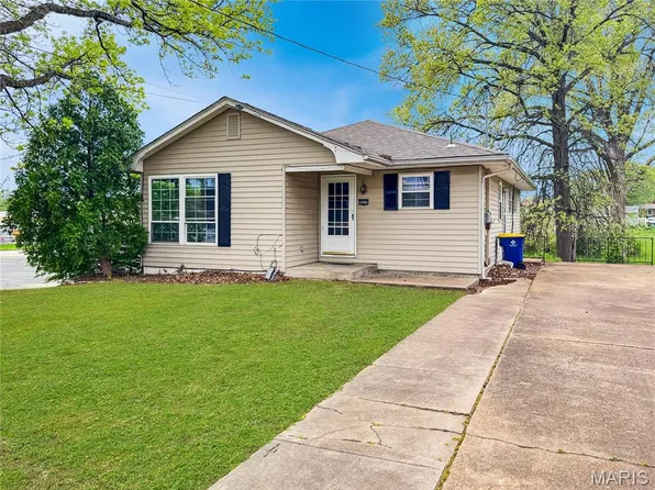 309 International Ave, Washington, MO 63090