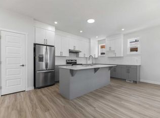 90 W Corner Meadows Mnr NE #604, Calgary, AB T3N 2E2