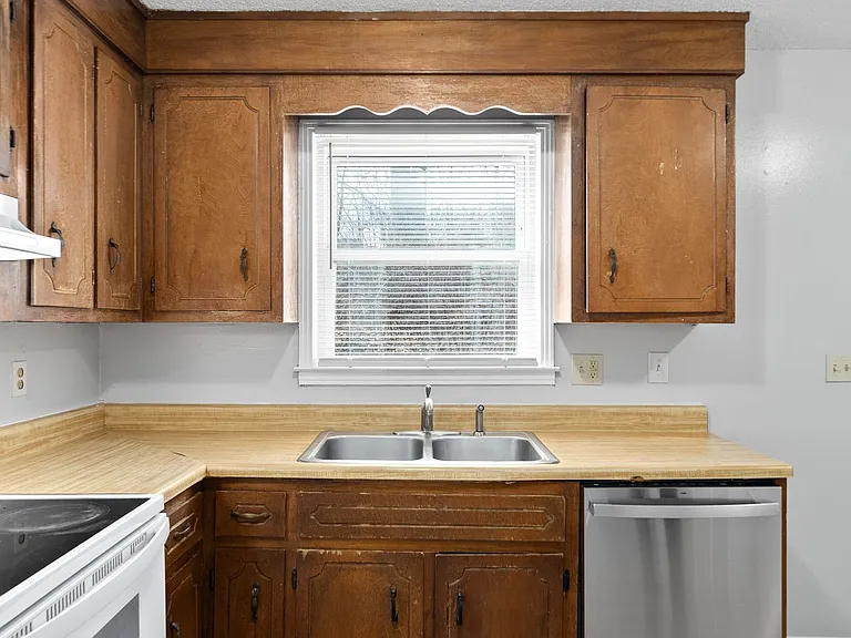 Darlene Dr - 140 — Photo 11