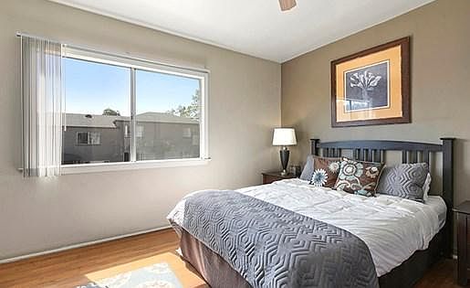 4th image of 3000 E 8th St #9