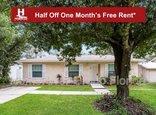 10404 N Woodmere Rd, Tampa, FL 33617