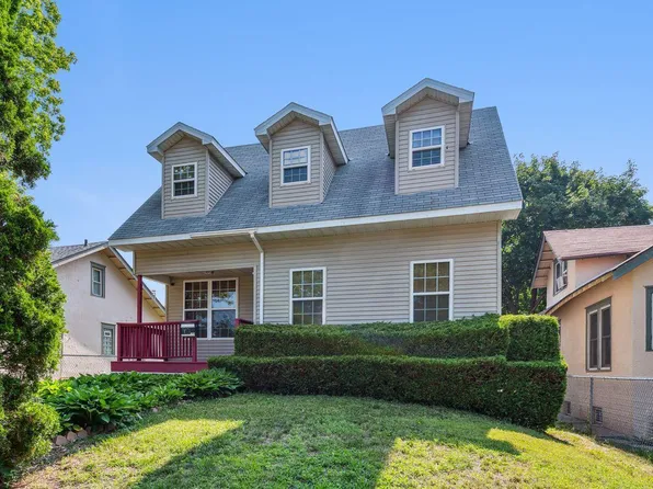 1502 Thomas Ave N, Minneapolis, MN 55411