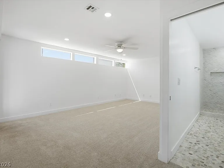 1300 Canosa Ave — Photo 13
