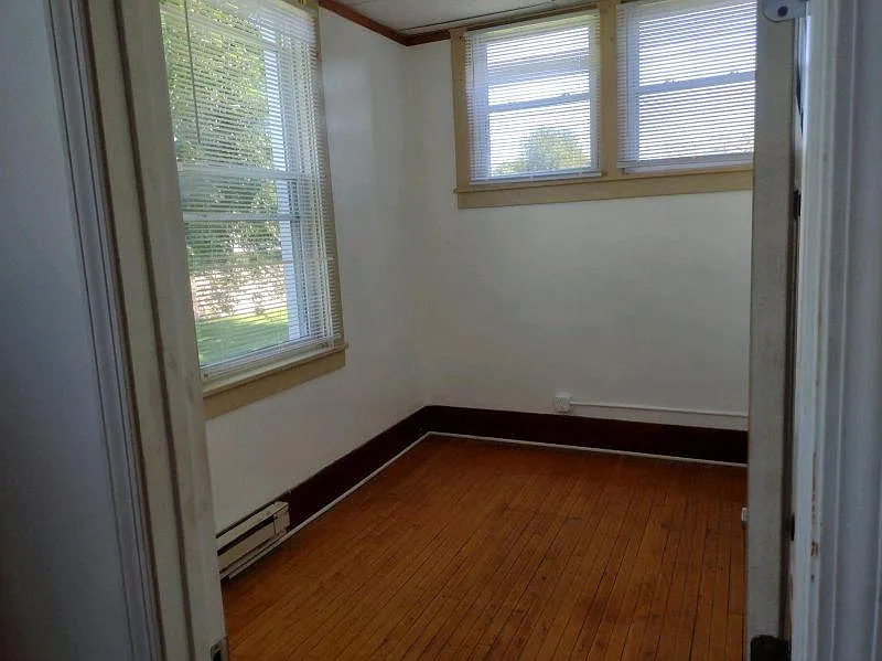 120 Brown, Apt7 — Photo 4