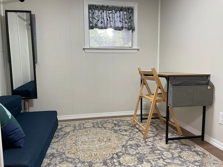 Small Office/Flex or Wardrobe Room