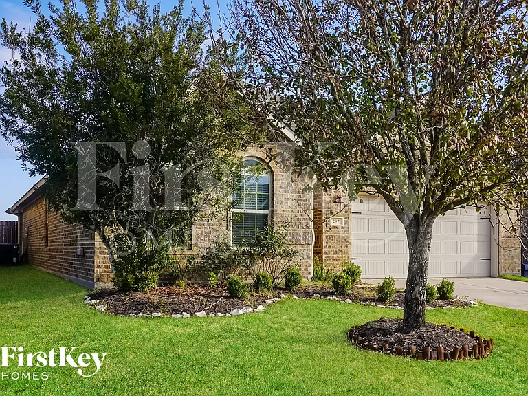 297 Country Crossing Cir — Photo 2