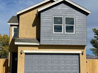 574 Country Hollow Dr, Fernley, NV 89408