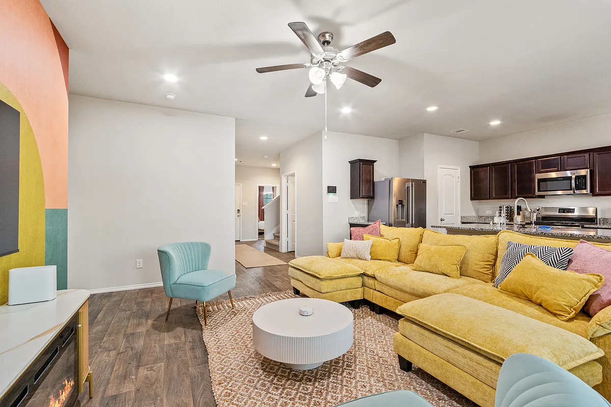 Building Photo - 2431 Sutton Hollow Ct