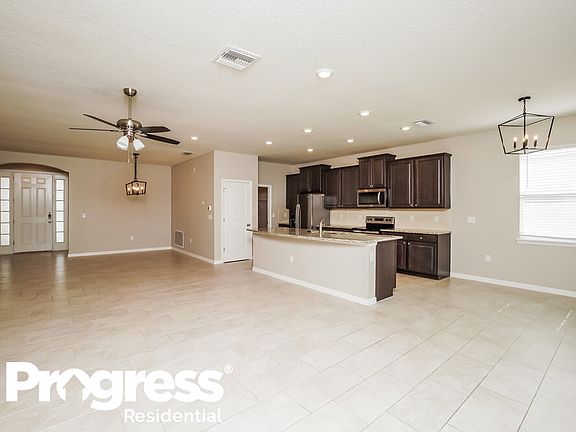 3rd image of 32966 Sand Creek Dr