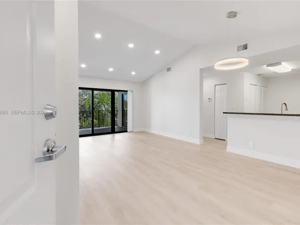 10125 W Sunrise Blvd, Fort Lauderdale, FL