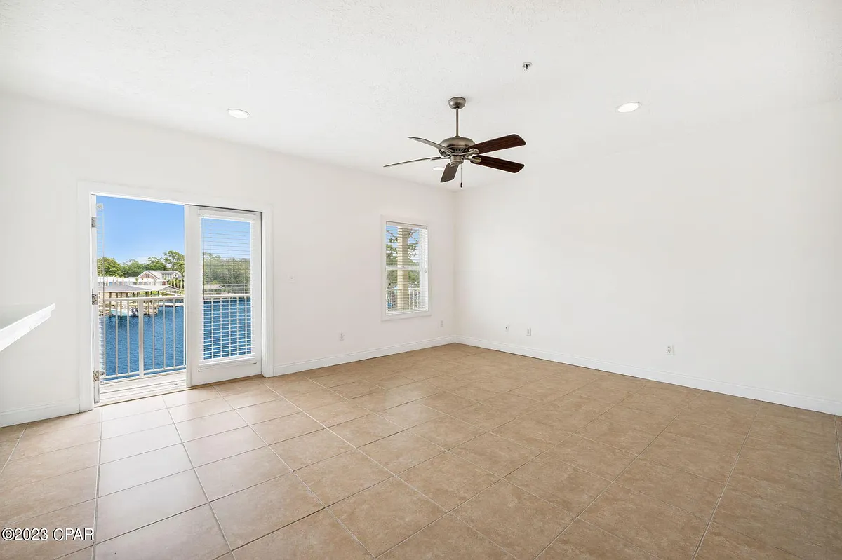 Building Photo - 214 Bonita Cir #G