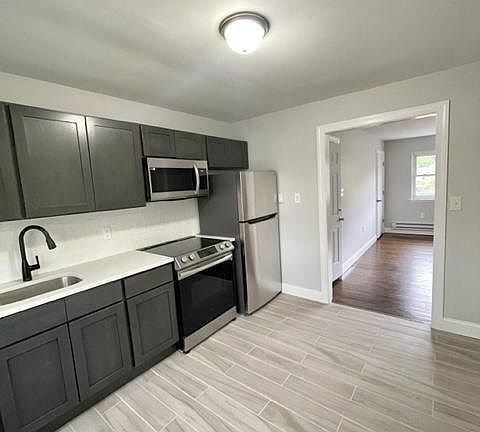 2nd image of 125 William St APT 12