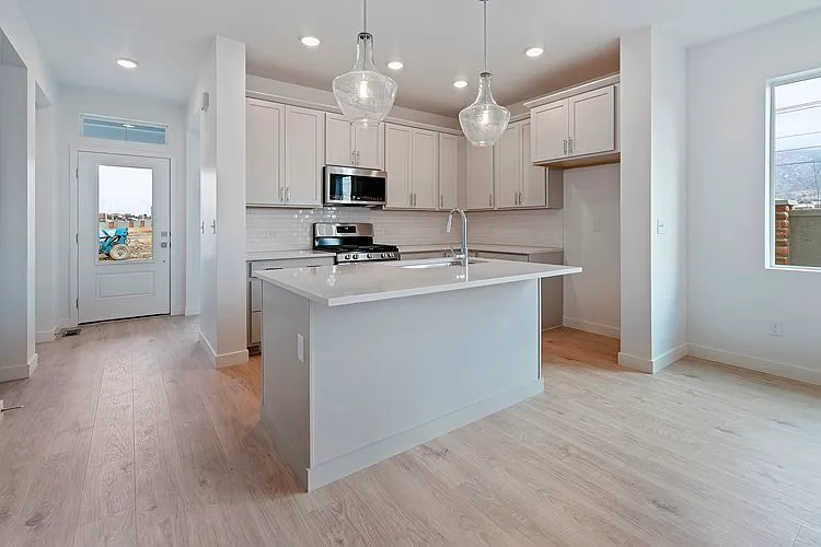 4814 W Washoe Ct — Photo 5