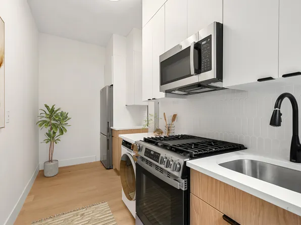 668 Riverside Drive image 6 of 10