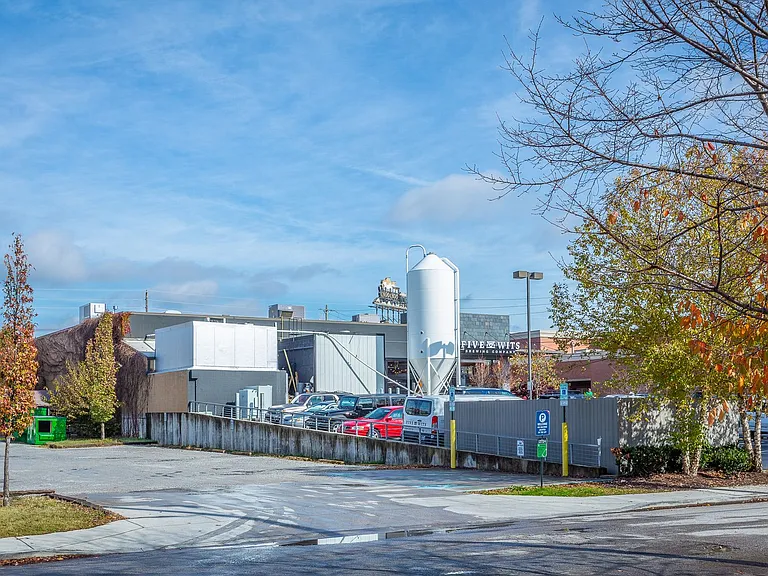 Southside Flats | Modern Apartments in Chattanooga's Southside District — Photo 38