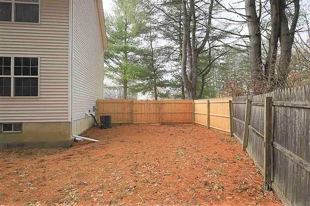 4 Round Table Rd — Photo 24