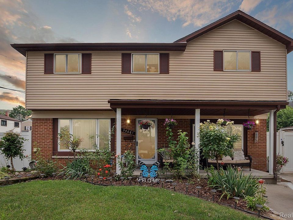 1st image of 34661 Florence St
