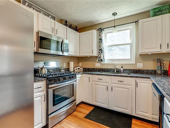 5th image of 1400 Timbertop Dr