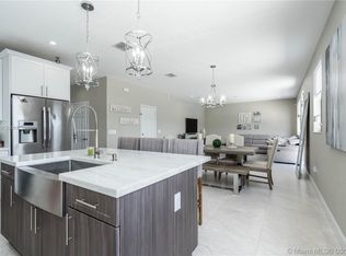 15524 SW 119th Ter, Miami, FL 33196