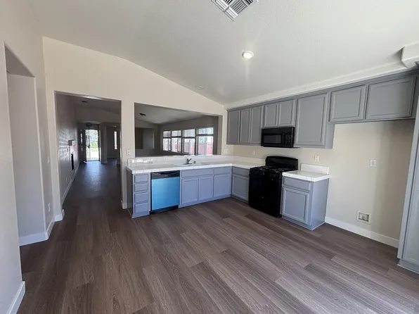 2201 Lenay Way, Riverbank, CA 95367