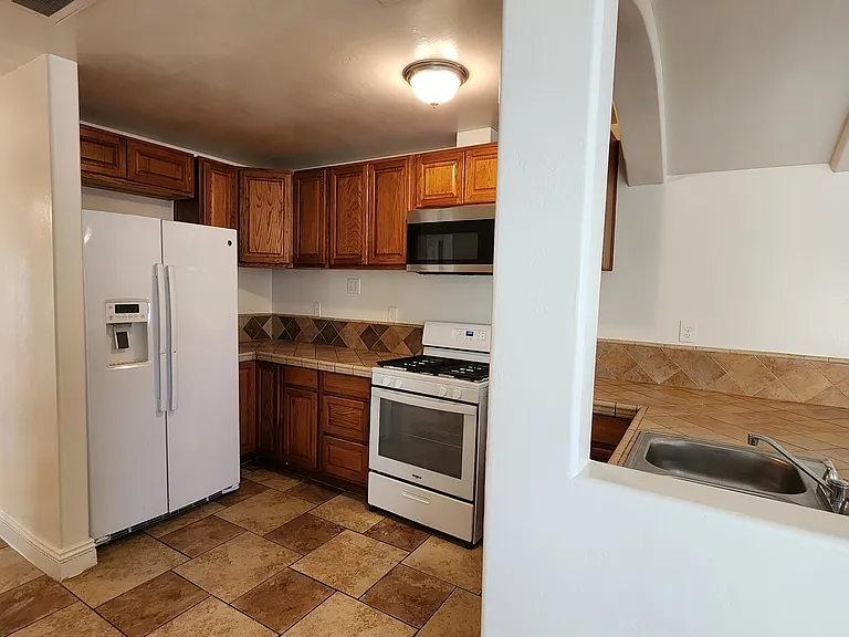 2111 Kalibo St — Photo 4